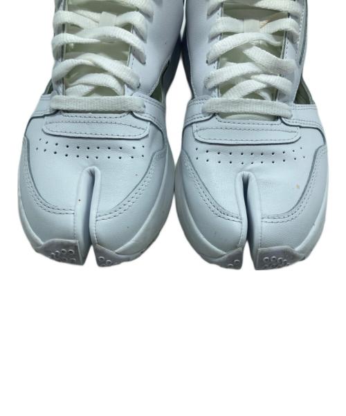 Maison Margiela（メゾンマルジェラ）Maison Margiela (メゾンマルジェラ) REEBOK (リーボック) Classic Leather Tabi High ハイカットスニーカー ホワイト サイズ:US7の古着・服飾アイテム