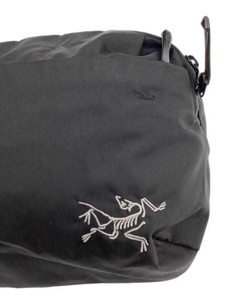 ARC'TERYX（アークテリクス）ARC'TERYX (アークテリクス) ヒリアド クロスボディ バッグ ブラックの古着・服飾アイテム