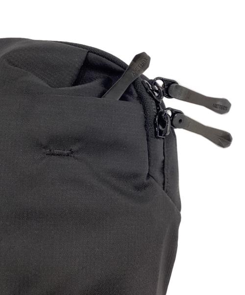 ARC'TERYX（アークテリクス）ARC'TERYX (アークテリクス) ヒリアド クロスボディ バッグ ブラックの古着・服飾アイテム