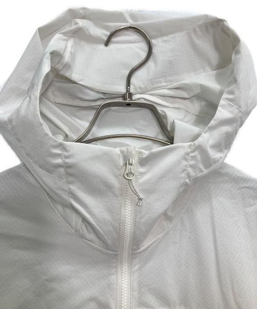 ARC'TERYX（アークテリクス）ARC'TERYX (アークテリクス) Squamish Hoody M ホワイト サイズ:XS 未使用品の古着・服飾アイテム