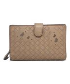 BOTTEGA VENETAボッテガベネタ）の古着「イントレチャートバタフライウォレット」｜ベージュ