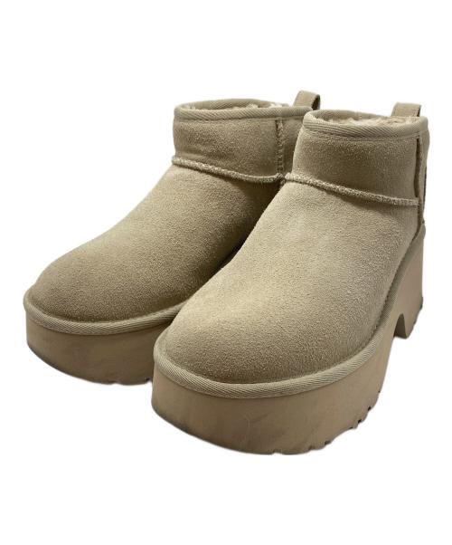 UGG（アグ）UGG (アグ) Classic Ultra Mini New Heights アイボリー サイズ:24の古着・服飾アイテム