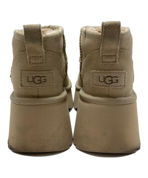 UGG（アグ）UGG (アグ) Classic Ultra Mini New Heights アイボリー サイズ:24の古着・服飾アイテム