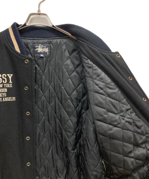 stussy（ステューシー）stussy (ステューシー) BIG-4ワッペンスタジャン ブラック サイズ:Mの古着・服飾アイテム
