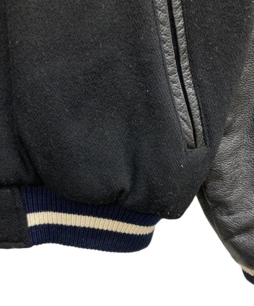 stussy（ステューシー）stussy (ステューシー) BIG-4ワッペンスタジャン ブラック サイズ:Mの古着・服飾アイテム