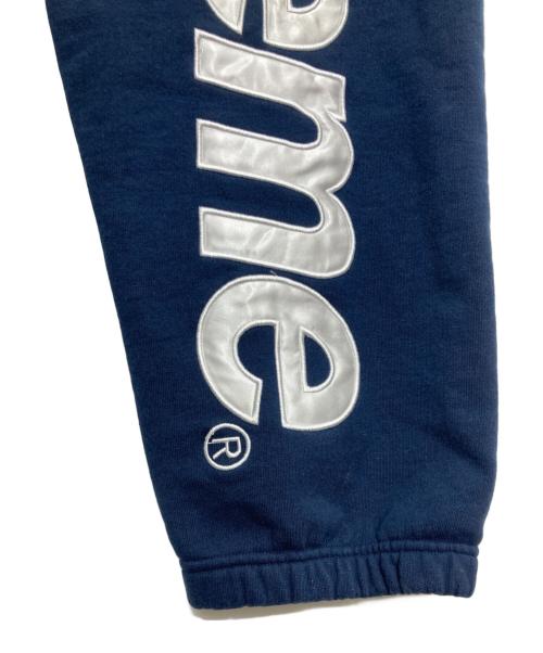 SUPREME（シュプリーム）Supreme (シュプリーム) SATIN APPLIQUE SWEATPANT ネイビー サイズ:Mの古着・服飾アイテム