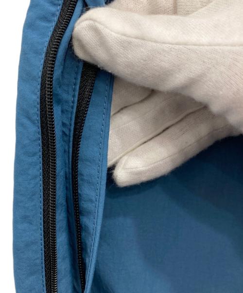 UNIVERSAL PRODUCTS.（ユニバーサルプロダクツ）UNIVERSAL PRODUCTS. (ユニバーサルプロダクツ) NYLON SHELL TRACK PANTS/ナイロンシェルトラックパンツ ブルー サイズ:3の古着・服飾アイテム