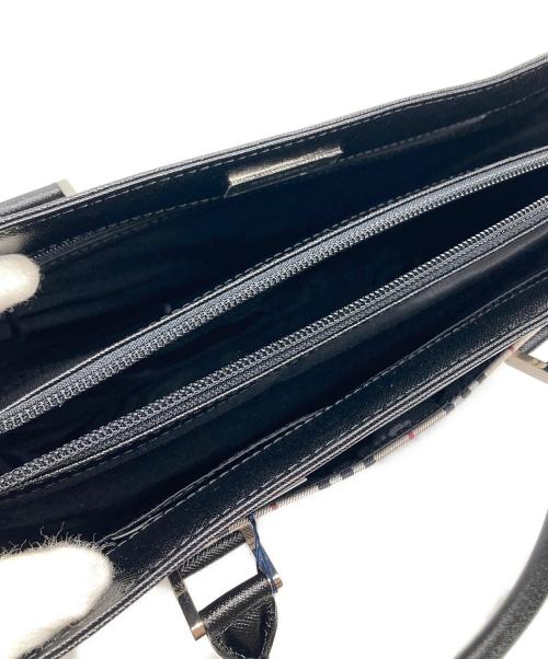 BURBERRY（バーバリー）BURBERRY (バーバリー) ノバチェックハンドバッグ アイボリー×ブラックの古着・服飾アイテム