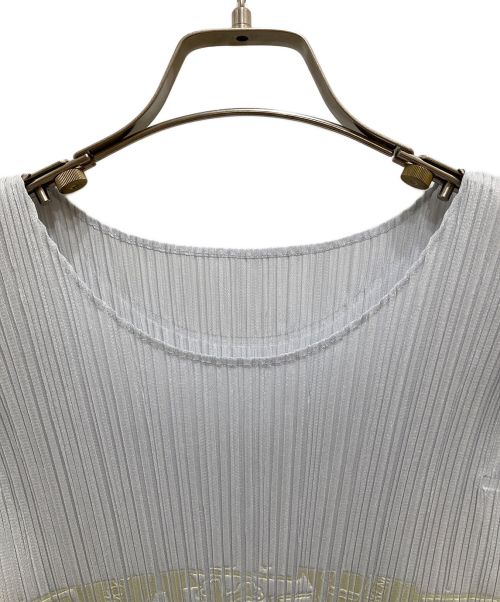 PLEATS PLEASE（プリーツプリーズ）PLEATS PLEASE (プリーツプリーズ) キャップスリーブプリントプリーツカットソー グレー サイズ:3の古着・服飾アイテム