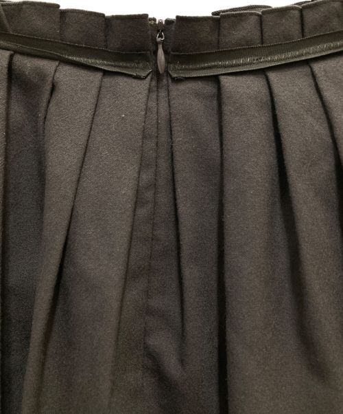 FOXEY BOUTIQUE（フォクシー ブティック）FOXEY BOUTIQUE (フォクシー ブティック) プリーツレーススカート ブラウン サイズ:Mの古着・服飾アイテム