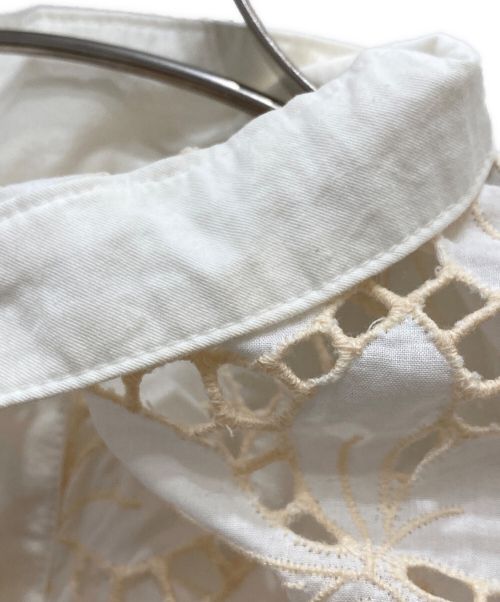 FUMIE=TANAKA（フミエタナカ）FUMIE=TANAKA (フミエタナカ) レースアームギャザープルオーバー アイボリー サイズ:Sの古着・服飾アイテム