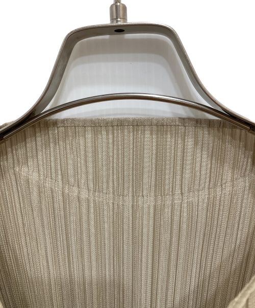 PLEATS PLEASE（プリーツプリーズ）PLEATS PLEASE (プリーツプリーズ) ノースリーブプリーツワンピース ベージュ サイズ:Lの古着・服飾アイテム