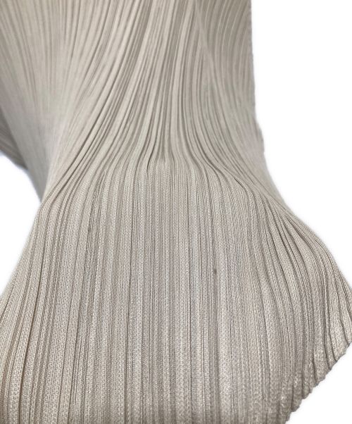 PLEATS PLEASE（プリーツプリーズ）PLEATS PLEASE (プリーツプリーズ) ノースリーブプリーツワンピース ベージュ サイズ:Lの古着・服飾アイテム