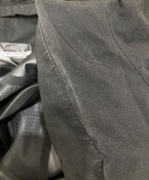 DESCENTE（デサント）DESCENTE (デサント) ハードシェルジャケット“クレアス” ブラック サイズ:Mの古着・服飾アイテム