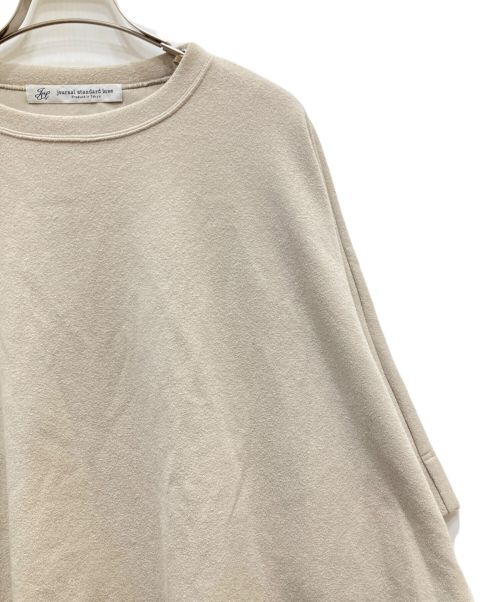 journal standard luxe（ジャーナルスタンダード ラックス）journal standard luxe (ジャーナルスタンダード リュクス) ブークレーダンボール ポンチョT ベージュ サイズ:freeの古着・服飾アイテム