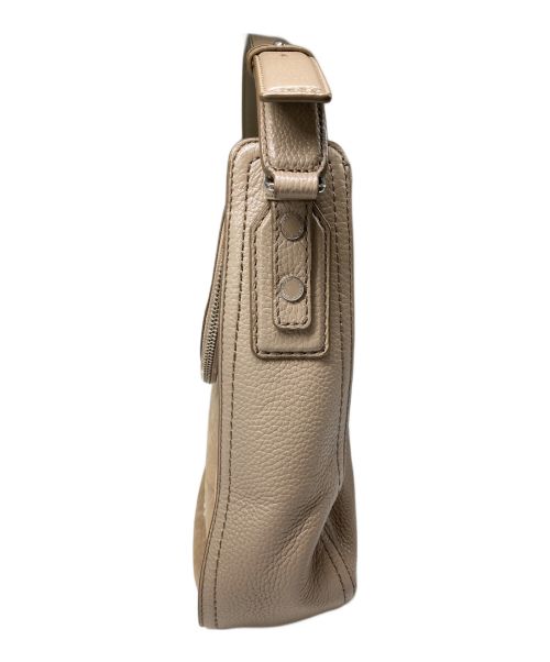 MARC JACOBS（マークジェイコブス）MARC JACOBS (マークジェイコブス) HOBOショルダーバッグ ベージュの古着・服飾アイテム