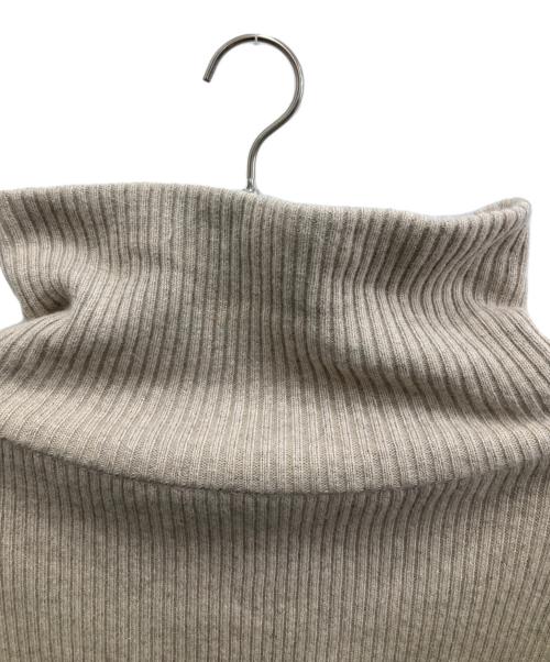 anuans（アニュアンス）anuans (アニュアンス) ラクーンミックスオフショルニットプルオーバー ベージュ サイズ:Fの古着・服飾アイテム