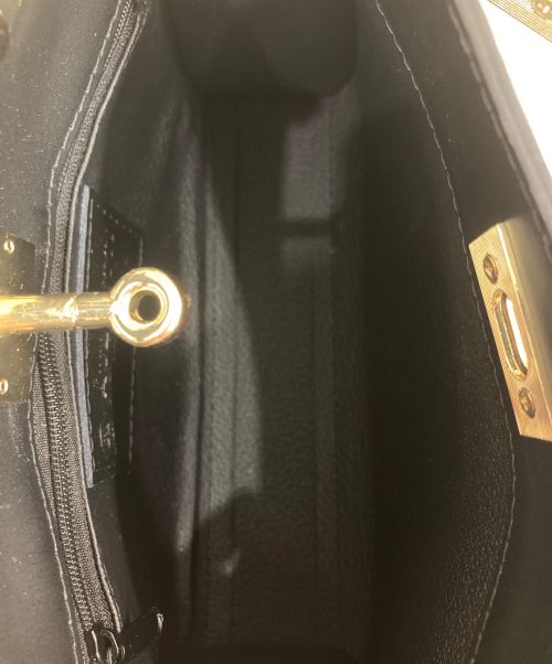 AULENTTI（オウレンティ）AULENTTI (オウレンティ) CLASSIC 2WAY ハンドル付ショルダーバッグ(クラシック2WAYハンドル付ショルダーバッグ) ブラックの古着・服飾アイテム