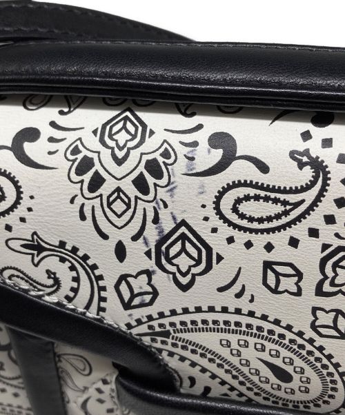 PIERRE HARDY（ピエールアルディ）PIERRE HARDY (ピエールアルディ) ミニアルファパッドハンドバッグ ショルダーバッグ ホワイト×ブラックの古着・服飾アイテム