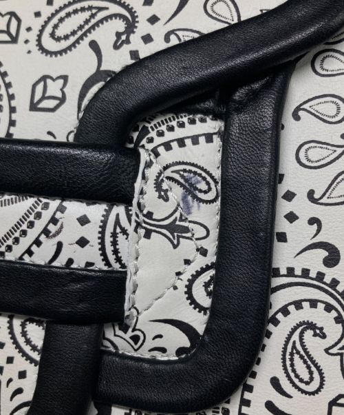 PIERRE HARDY（ピエールアルディ）PIERRE HARDY (ピエールアルディ) ミニアルファパッドハンドバッグ ショルダーバッグ ホワイト×ブラックの古着・服飾アイテム