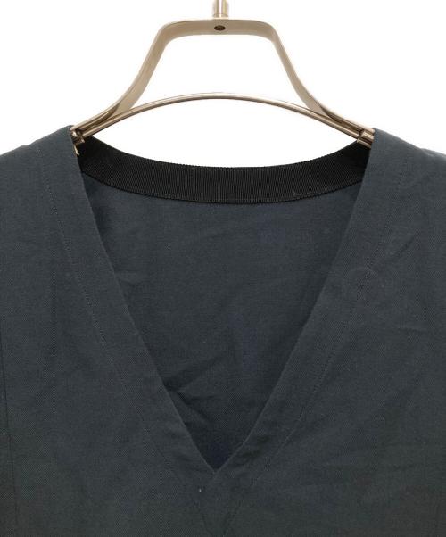 MARGARET HOWELL（マーガレットハウエル）MARGARET HOWELL (マーガレットハウエル) SOFT COTTON TWILL Vネック ワンピース ネイビー サイズ:Mの古着・服飾アイテム