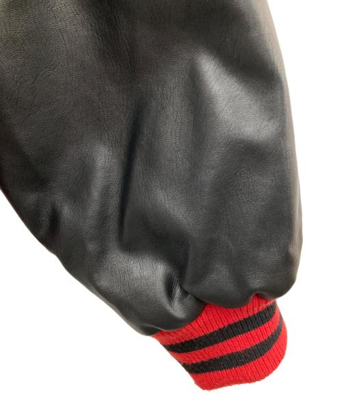 GUESS（ゲス）GUESS (ゲス) BETTY BOOP (ベティー・ブープ) GO BETTY BOOP UNISEX PU JACK ブラック サイズ:Lの古着・服飾アイテム