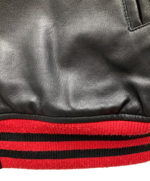 GUESS（ゲス）GUESS (ゲス) BETTY BOOP (ベティー・ブープ) GO BETTY BOOP UNISEX PU JACK ブラック サイズ:Lの古着・服飾アイテム