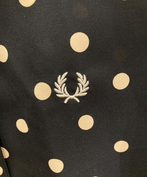FRED PERRY（フレッドペリー）FRED PERRY (フレッドペリー) POLKA DOT SLEEVELESS SHIRT ブラック サイズ:10の古着・服飾アイテム
