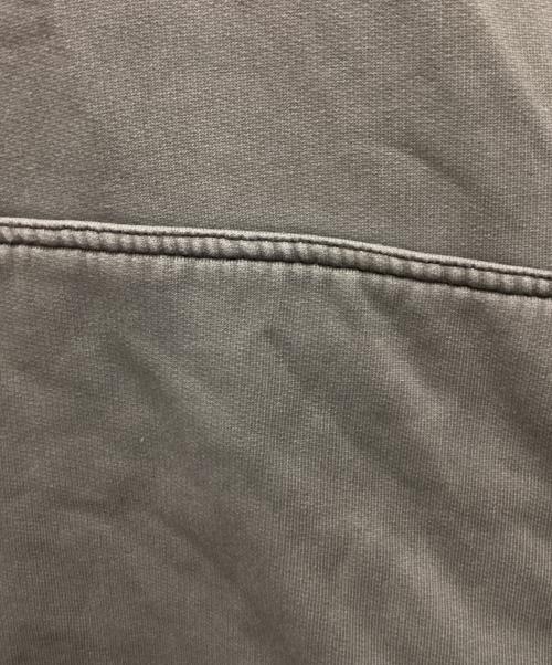 Denham（デンハム）Denham (デンハム) ATELIER RESERVE (アトリエリザーブ) アーチロゴプルオーバーパーカー カーキ サイズ:タグにサイズ表記なし（下記参照）の古着・服飾アイテム