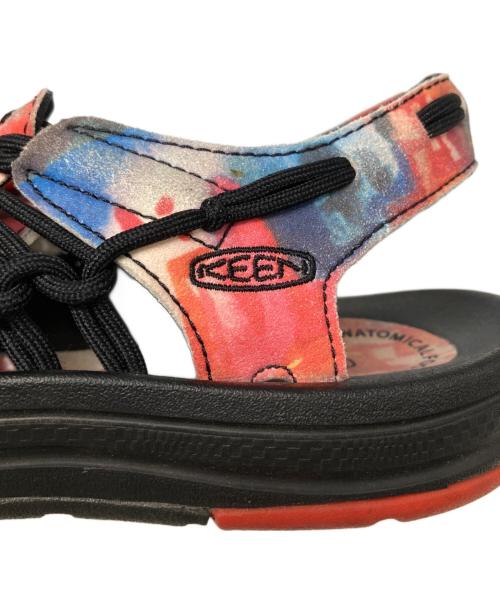 KEEN（キーン）KEEN (キーン) UNEEK NEW YORK AT NIGHT/キーン ニューヨーク アット ナイト ブラック×レッド サイズ:23.5の古着・服飾アイテム