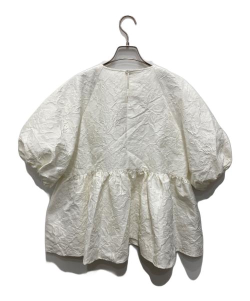 OHGA（オオガ）OHGA (オオガ) フラワージャガードブラウス ホワイト サイズ:Free 未使用品の古着・服飾アイテム