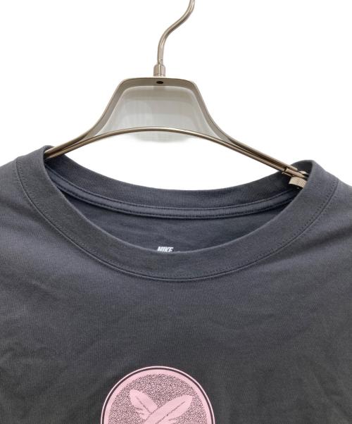 NIKE（ナイキ）NIKE (ナイキ) SB U NK SB M90 YUTO S/S TEE グレー サイズ:XXLの古着・服飾アイテム
