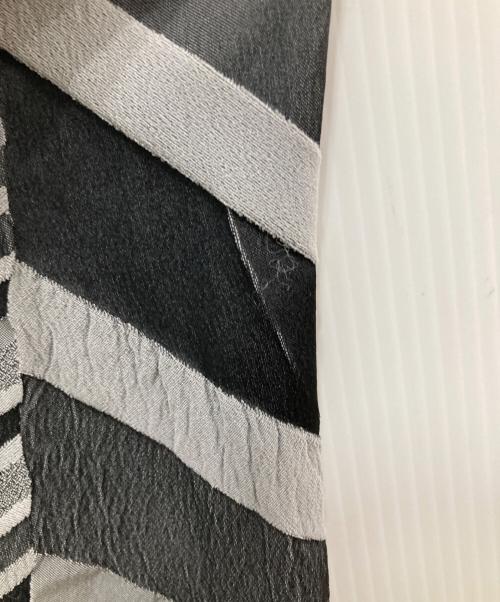 ISSEY MIYAKE（イッセイミヤケ）ISSEY MIYAKE (イッセイミヤケ) 総柄パンツ ブラック×グレー サイズ:Sの古着・服飾アイテム