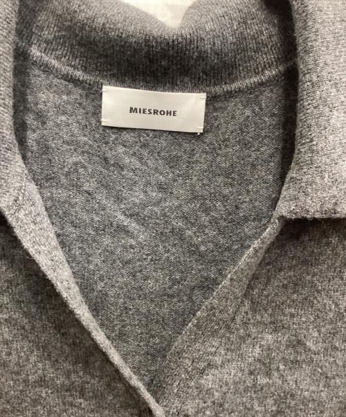 MIESROHE（ミースロエ）MIESROHE (ミースロエ) オープンカラーデザインカシミアニットCD グレー サイズ:FREEの古着・服飾アイテム