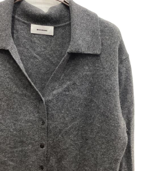 MIESROHE（ミースロエ）MIESROHE (ミースロエ) オープンカラーデザインカシミアニットCD グレー サイズ:FREEの古着・服飾アイテム