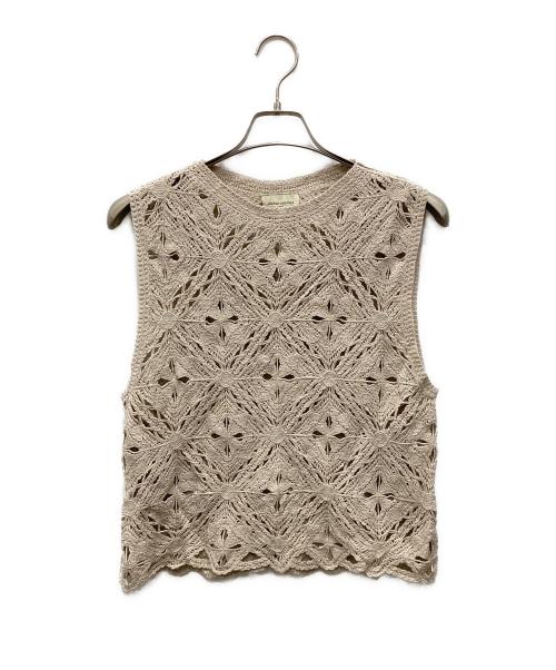 UNITED ARROWS TOKYO（ユナイテッドアローズトウキョウ）UNITED ARROWS TOKYO (ユナイテッドアローズトウキョウ) クロシェ風 エンブロイダリー ノースリーブニット ベージュ サイズ:不明(実寸をご確認ください)の古着・服飾アイテム