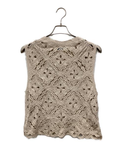 UNITED ARROWS TOKYO（ユナイテッドアローズトウキョウ）UNITED ARROWS TOKYO (ユナイテッドアローズトウキョウ) クロシェ風 エンブロイダリー ノースリーブニット ベージュ サイズ:不明(実寸をご確認ください)の古着・服飾アイテム