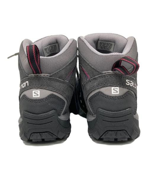 SALOMON（サロモン）SALOMON (サロモン) トレッキングシューズ グレー サイズ:22.5 未使用品の古着・服飾アイテム