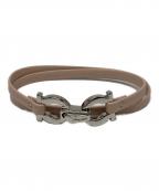 Salvatore Ferragamoサルヴァトーレ フェラガモ）の古着「ガンチーニレザーブレスレット」｜ピンク