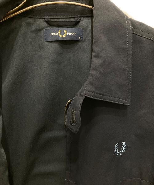 FRED PERRY（フレッドペリー）FRED PERRY (フレッドペリー) Panelled Caban Jacket/パネルドキャバンジャケット ネイビー×ベージュ サイズ:Ｍの古着・服飾アイテム
