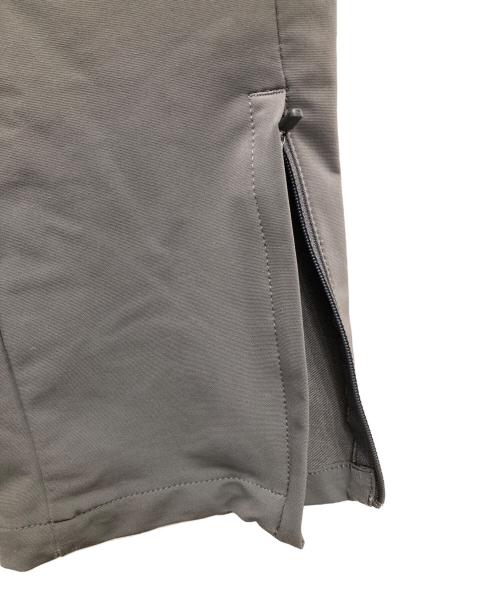 F.C.R.B.（エフシーレアルブリストル）F.C.R.B. (エフシーレアルブリストル) WARM UP PANTS グレー サイズ:Mの古着・服飾アイテム