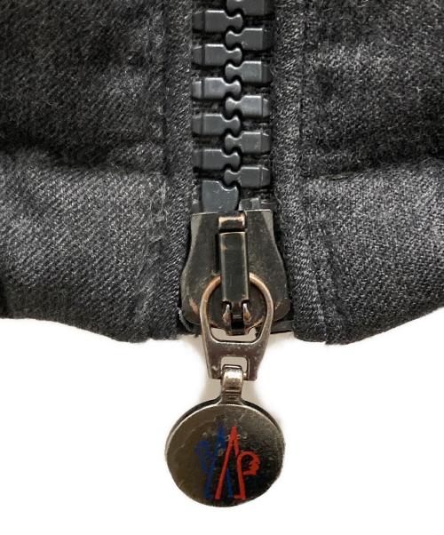MONCLER（モンクレール）MONCLER (モンクレール) MONTGENEVREダウンンジャケット グレーの古着・服飾アイテム