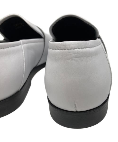 BARNEYS NEWYORK（バーニーズ・ニューヨーク）BARNEYS NEWYORK (バーニーズ・ニューヨーク) スクエアトゥローファー ホワイト サイズ:35の古着・服飾アイテム