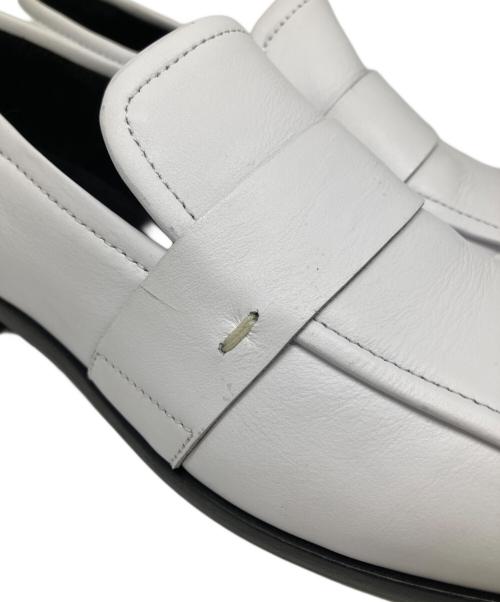 BARNEYS NEWYORK（バーニーズ・ニューヨーク）BARNEYS NEWYORK (バーニーズ・ニューヨーク) スクエアトゥローファー ホワイト サイズ:35の古着・服飾アイテム