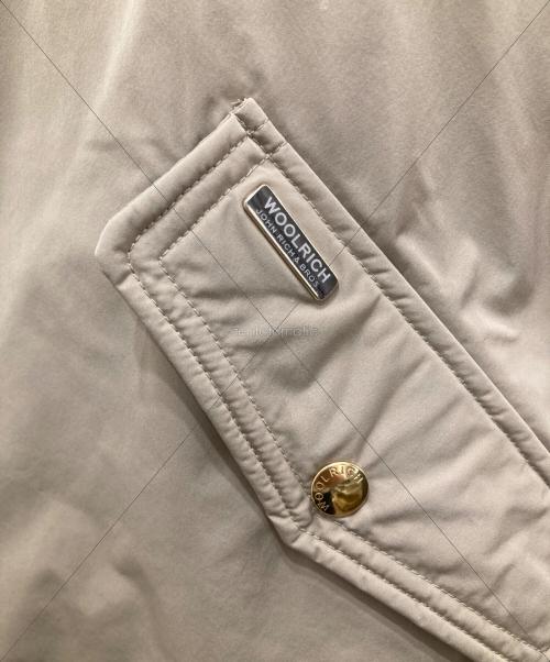 WOOLRICH（ウールリッチ）WOOLRICH (ウールリッチ) マウンテンパーカー ベージュ サイズ:Sの古着・服飾アイテム