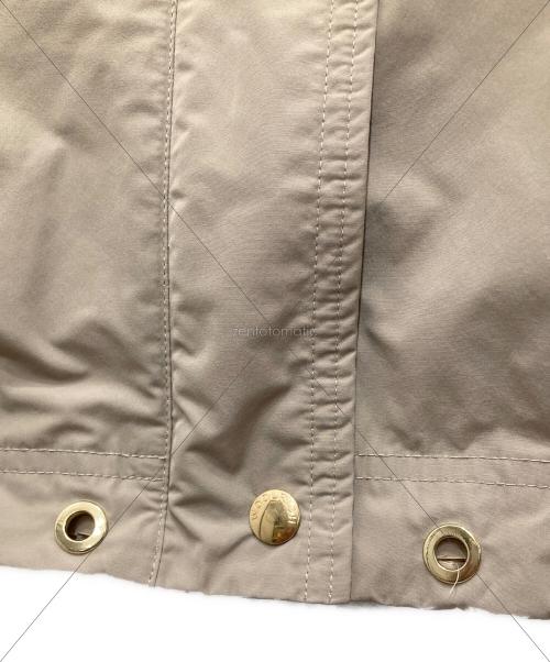 WOOLRICH（ウールリッチ）WOOLRICH (ウールリッチ) マウンテンパーカー ベージュ サイズ:Sの古着・服飾アイテム