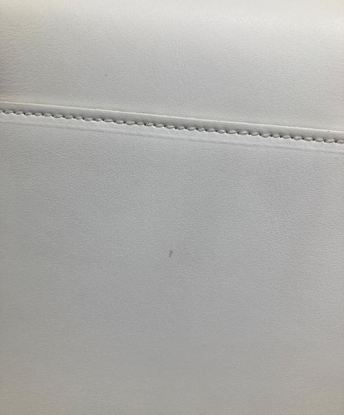 BURBERRY（バーバリー）BURBERRY (バーバリー) セミショルダーバッグ ホワイトの古着・服飾アイテム