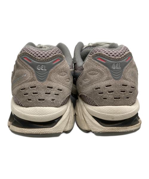 asics（アシックス）asics (アシックス) GEL-KAYANO 14 グレー×レッド サイズ:27cmの古着・服飾アイテム