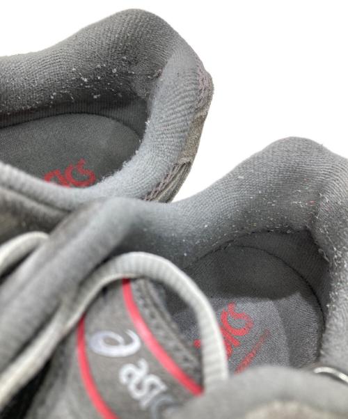 asics（アシックス）asics (アシックス) GEL-KAYANO 14 グレー×レッド サイズ:27cmの古着・服飾アイテム