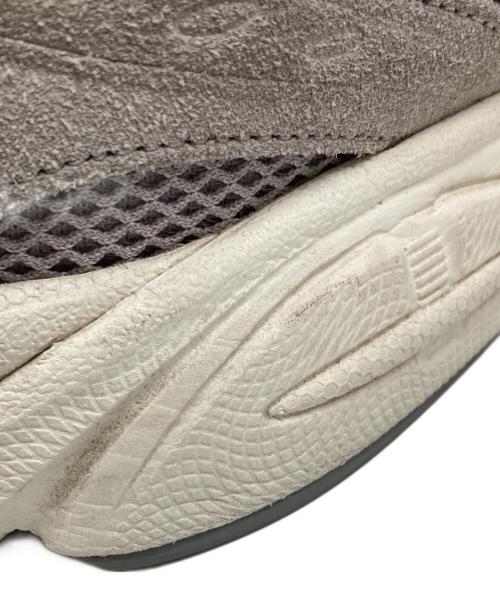 asics（アシックス）asics (アシックス) GEL-KAYANO 14 グレー×レッド サイズ:27cmの古着・服飾アイテム